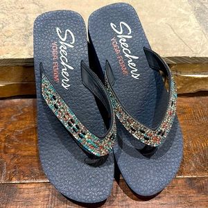 Sketchers Yoga Foam flip flop